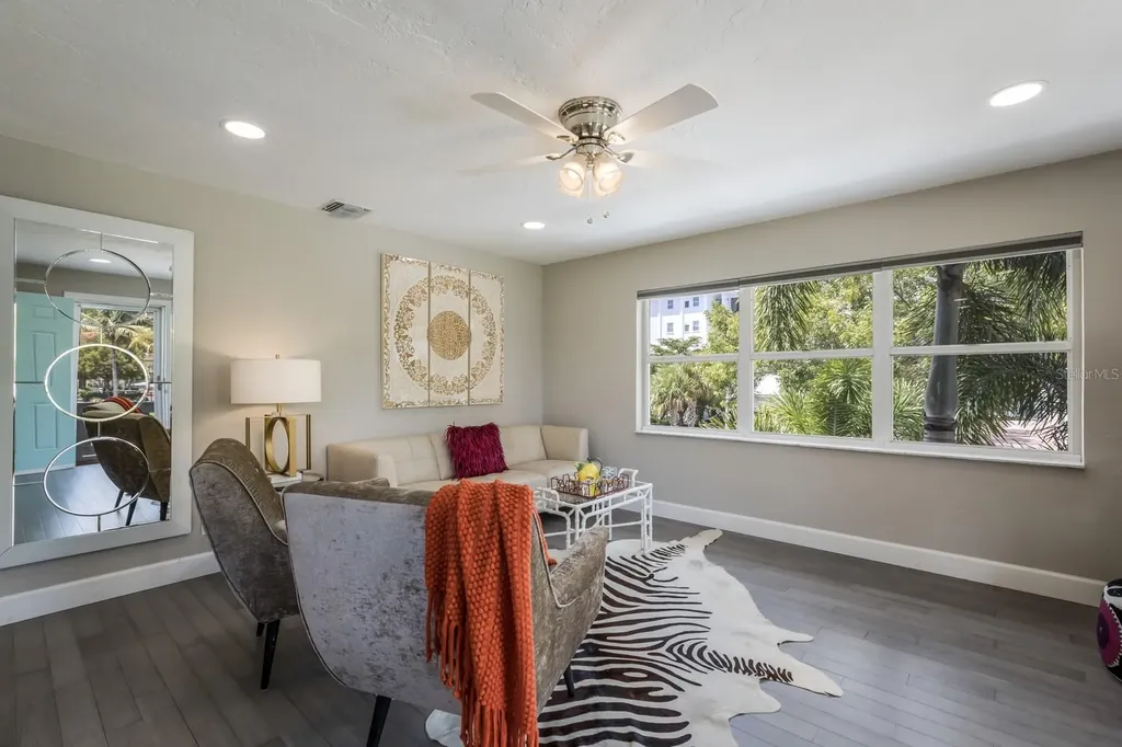161 Golden Gate Point Sarasota FL 34236