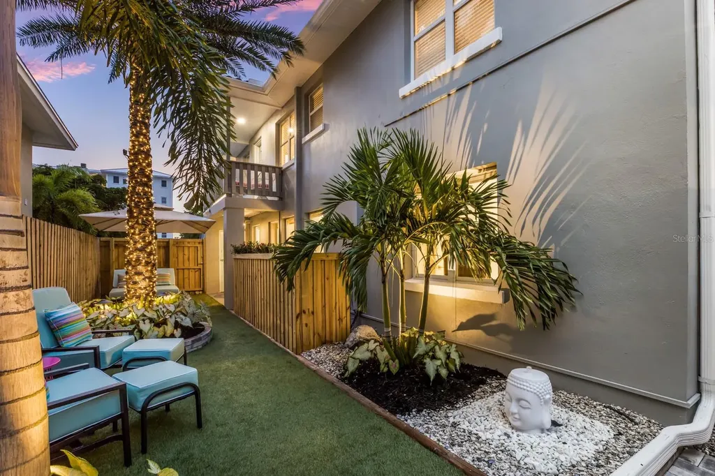 161 Golden Gate Point Sarasota FL 34236