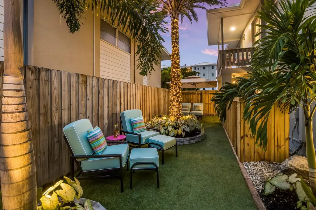 161 Golden Gate Point Sarasota FL 34236