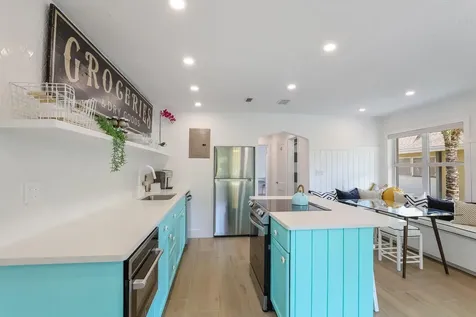 161 Golden Gate Point Sarasota FL 34236