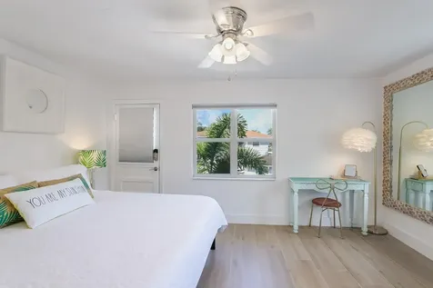 161 Golden Gate Point Sarasota FL 34236