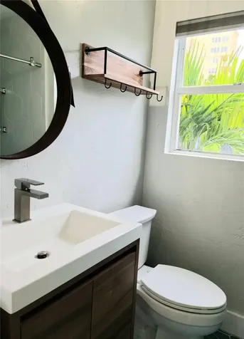 161 Golden Gate Point Sarasota FL 34236