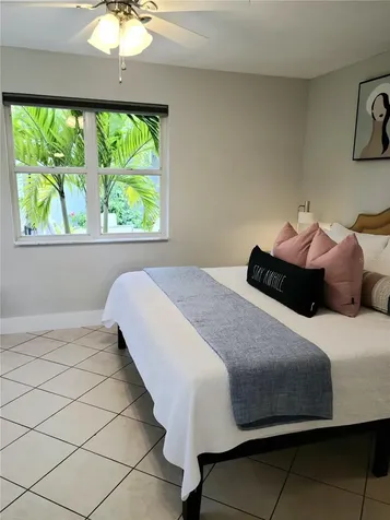 161 Golden Gate Point Sarasota FL 34236