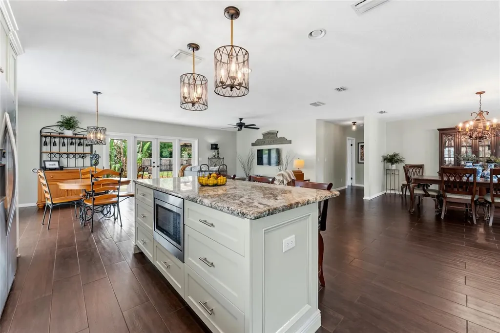 7202 Spring Valley Drive Tampa FL 33615