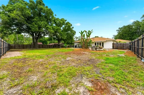 7202 Spring Valley Drive Tampa FL 33615