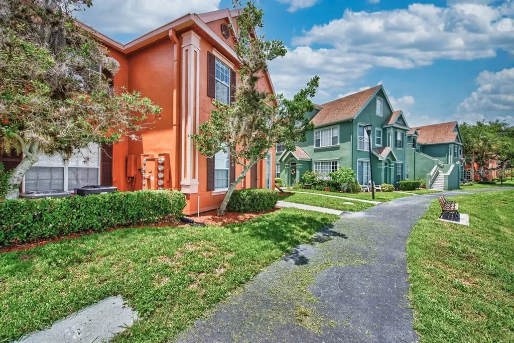 9356 Lake Chase Island Way Tampa FL 33626