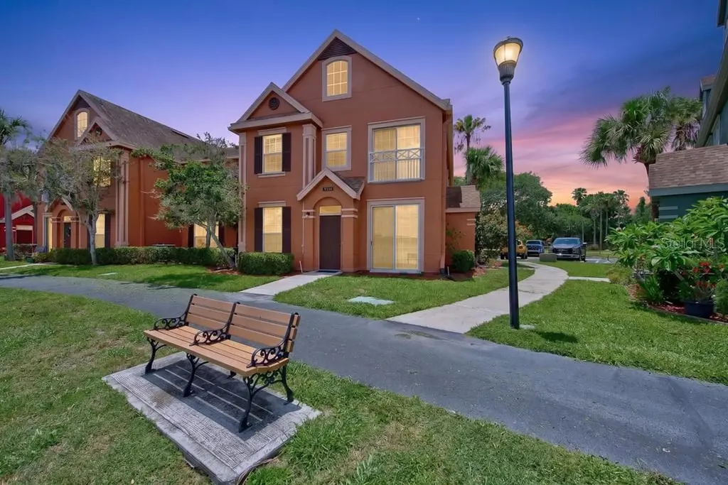 9356 Lake Chase Island Way Tampa FL 33626