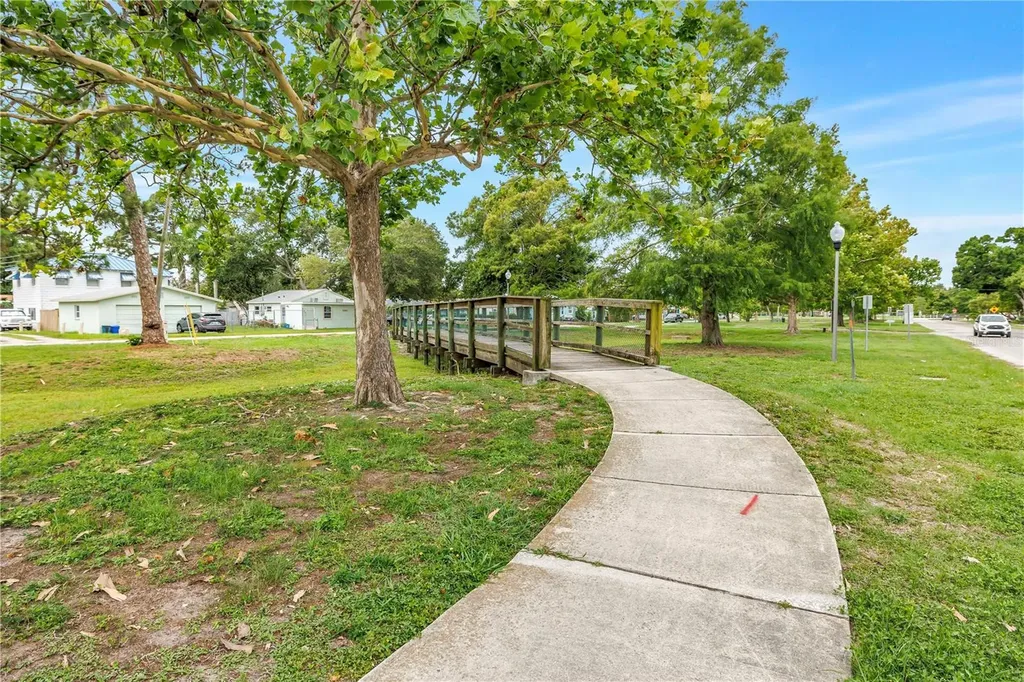 5213 Tangerine Avenue S Gulfport FL 33707