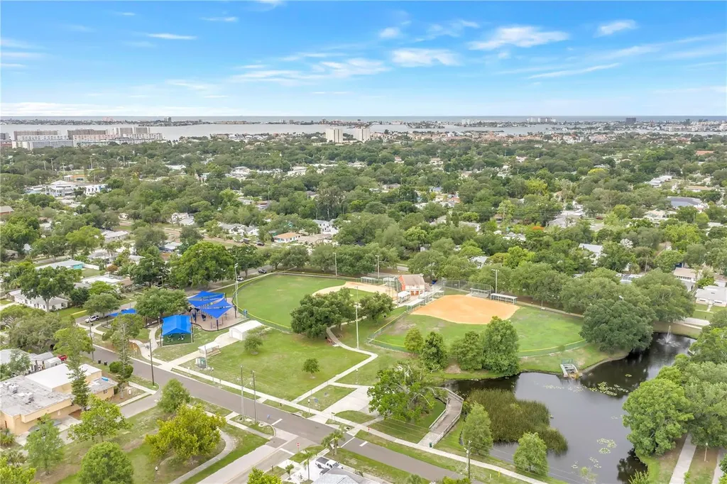 5213 Tangerine Avenue S Gulfport FL 33707