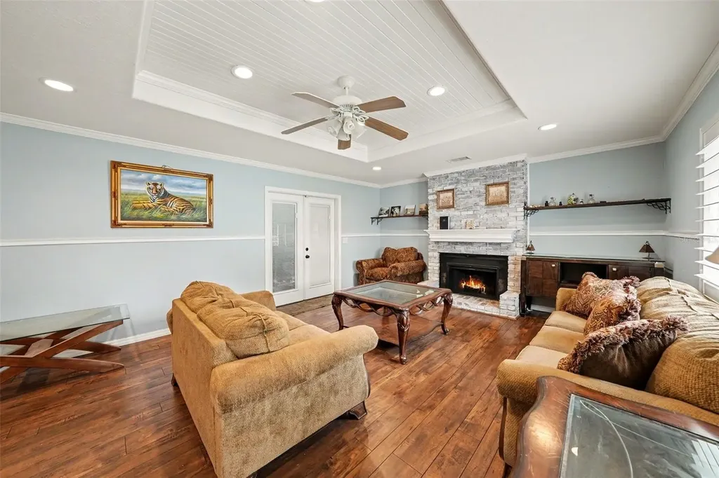 411 Merlin Court Brandon FL 33510