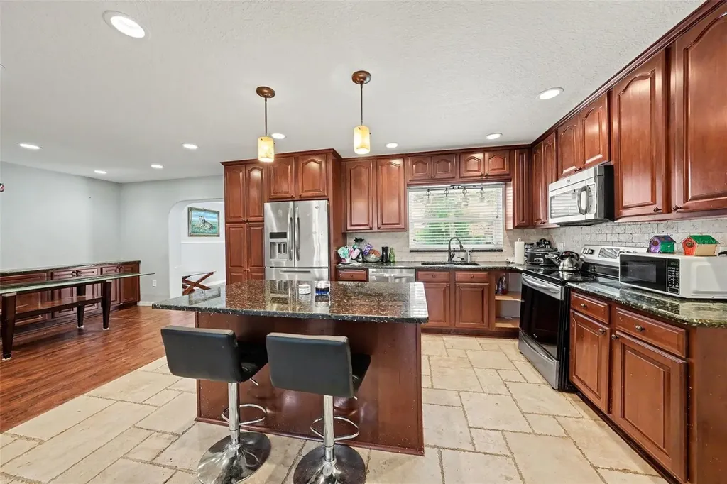 411 Merlin Court Brandon FL 33510