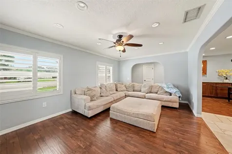 411 Merlin Court Brandon FL 33510