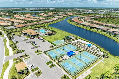 13825 Rinuccio Street Venice FL 34293
