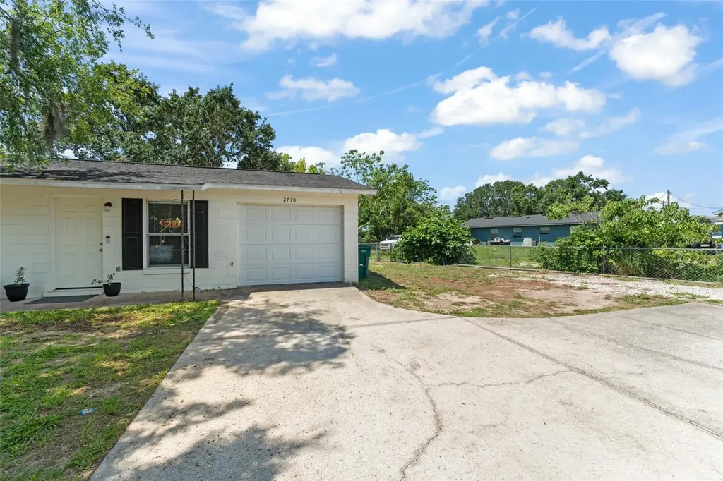 2710 W County Road 44 Eustis FL 32726