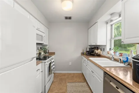 2710 W County Road 44 Eustis FL 32726