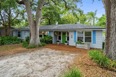 818 Wilkie Street Dunedin FL 34698