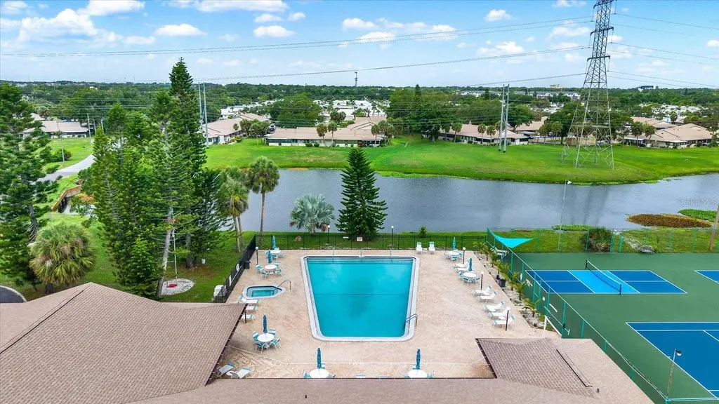 1204 11th Circle SE Largo FL 33771