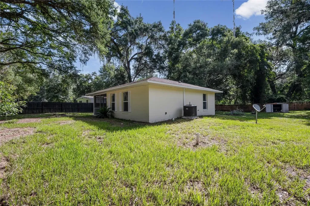 11445 Cr 675 Webster FL 33597