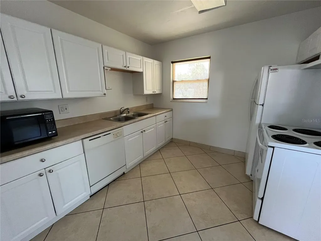 2154 Inner Cass Circle Sarasota FL 34231