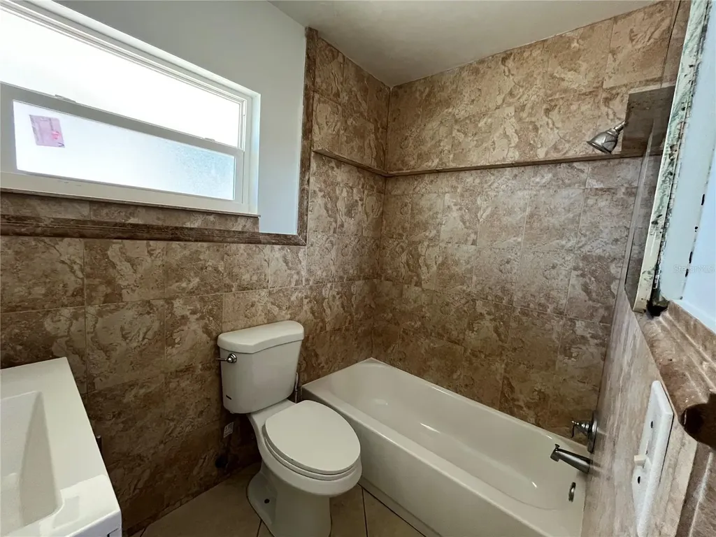 2154 Inner Cass Circle Sarasota FL 34231