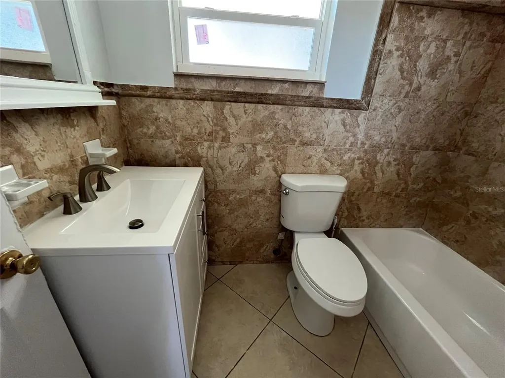 2154 Inner Cass Circle Sarasota FL 34231