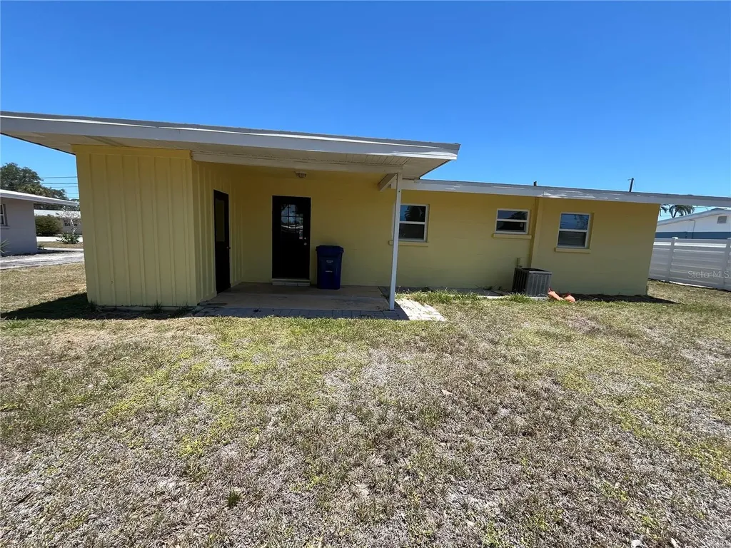 2154 Inner Cass Circle Sarasota FL 34231