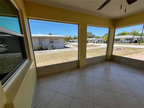 2154 Inner Cass Circle Sarasota FL 34231