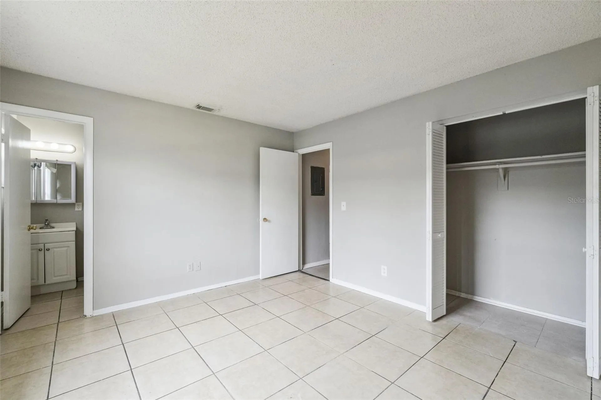 2 Lake Villa Way Kissimmee FL 34743