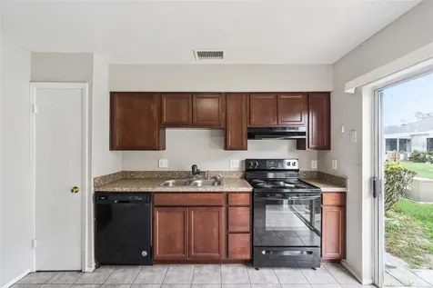 2 Lake Villa Way Kissimmee FL 34743