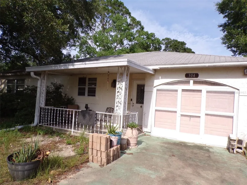 304 Oak Track Way Ocala FL 34472