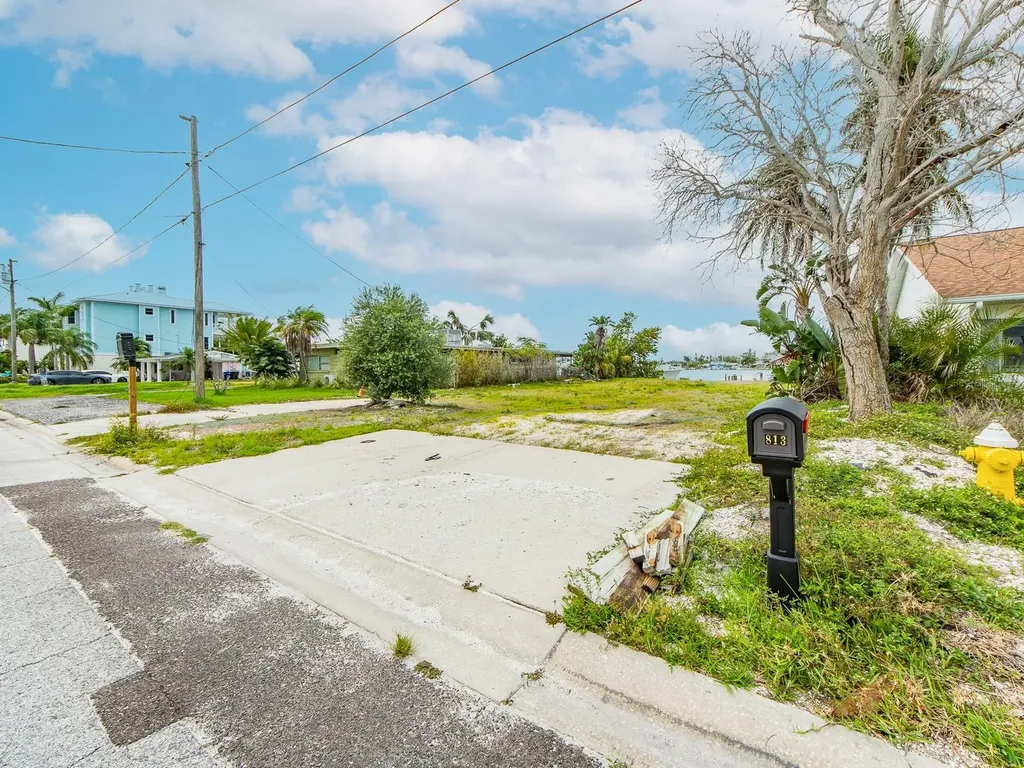 813 Bay Point Drive Madeira Beach FL 33708