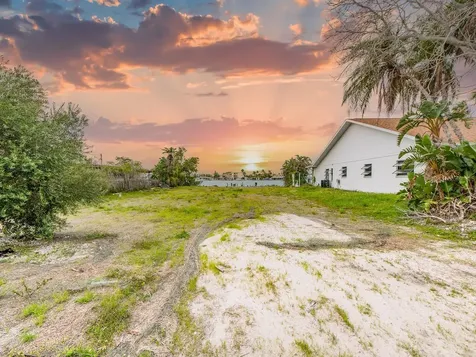 813 Bay Point Drive Madeira Beach FL 33708