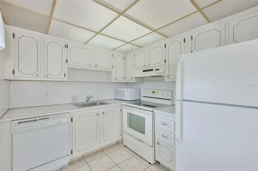 1811 Bedford Lane Sun City Center FL 33573