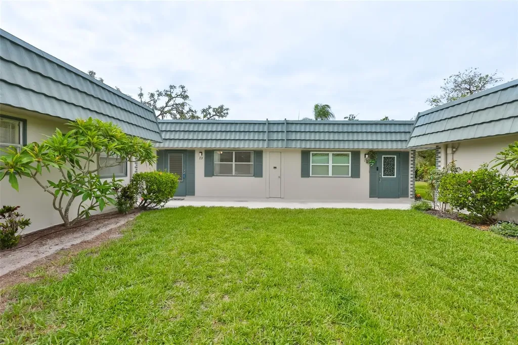 1811 Bedford Lane Sun City Center FL 33573