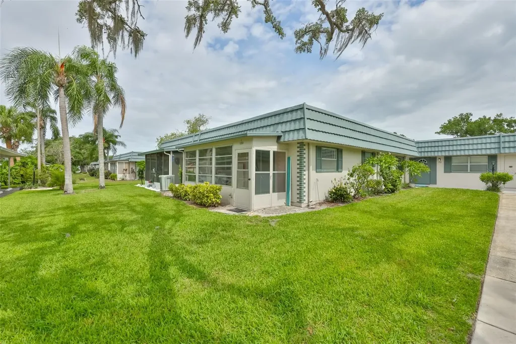 1811 Bedford Lane Sun City Center FL 33573