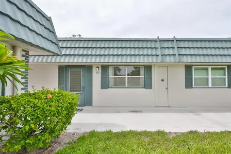 1811 Bedford Lane Sun City Center FL 33573