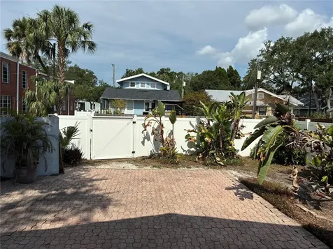 611 S Willow Avenue Tampa FL 33606