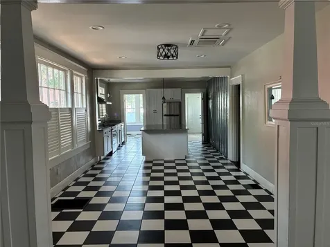 611 S Willow Avenue Tampa FL 33606