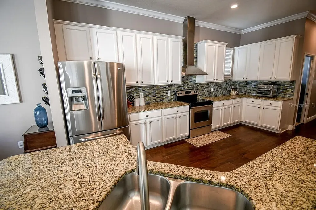 914 Waterside Drive Celebration FL 34747