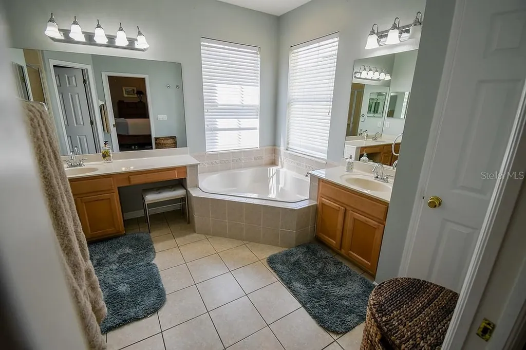 914 Waterside Drive Celebration FL 34747