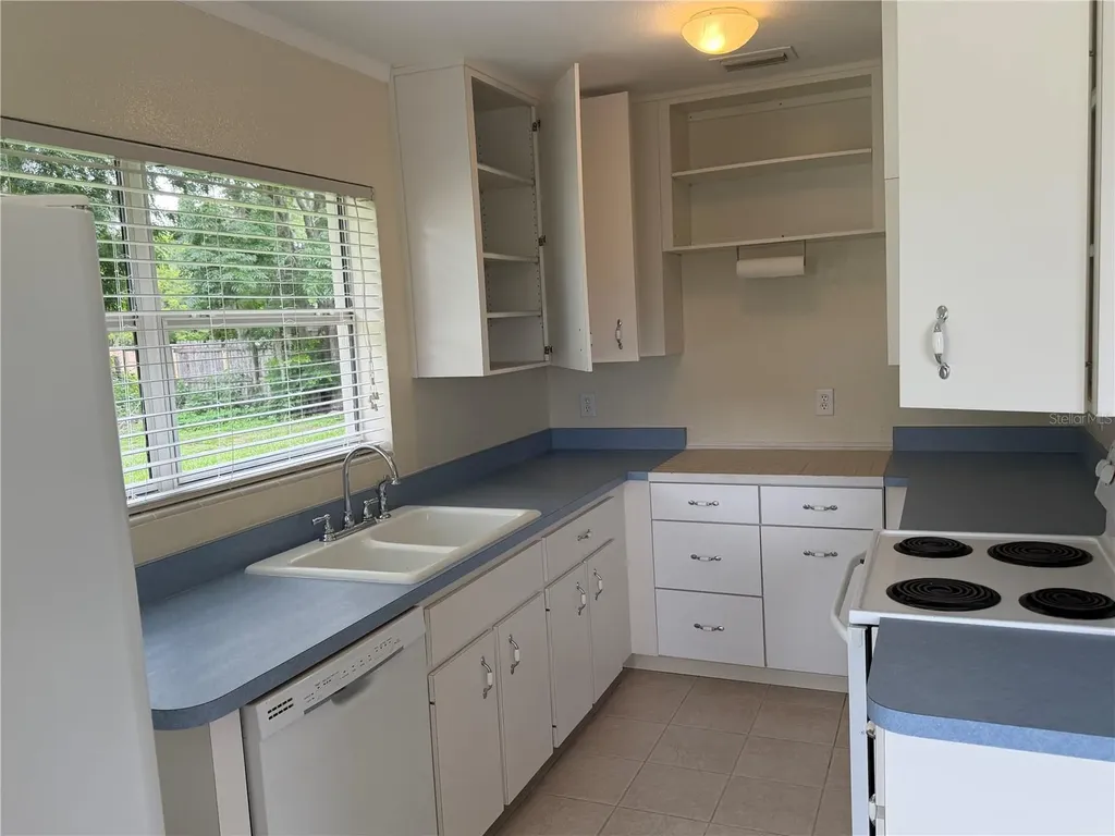 2301 E Warm Springs Avenue Coleman FL 33521