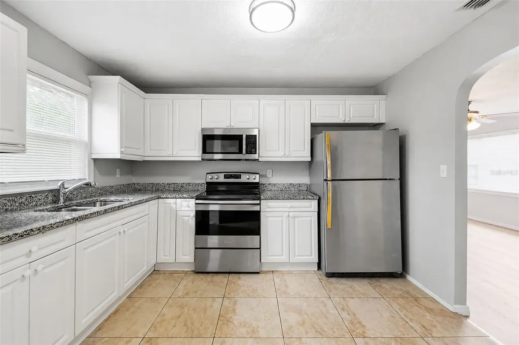 2817 Hawthorne Street Sarasota FL 34239