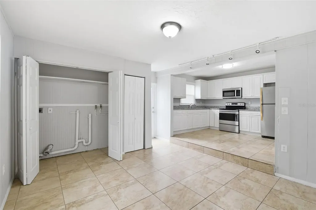 2817 Hawthorne Street Sarasota FL 34239