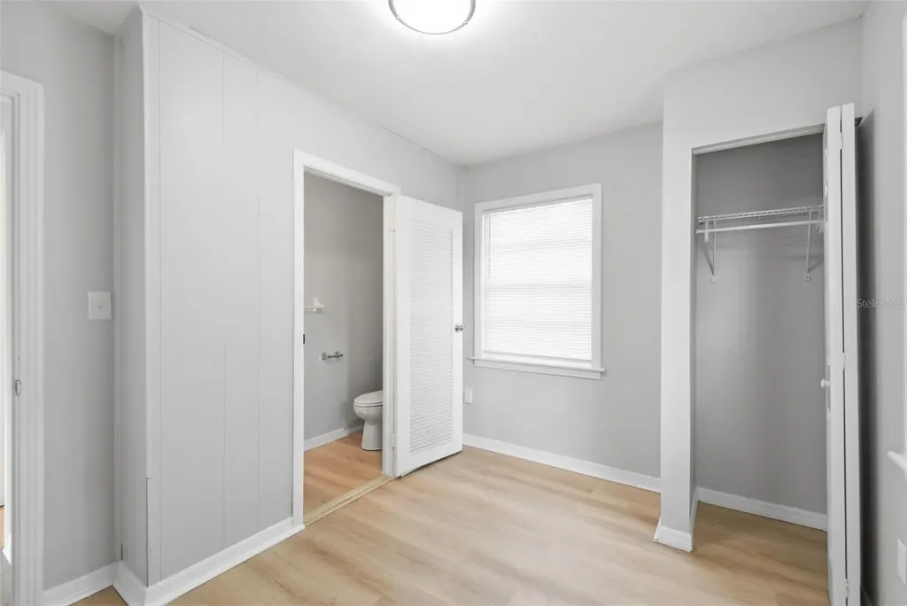 2817 Hawthorne Street Sarasota FL 34239