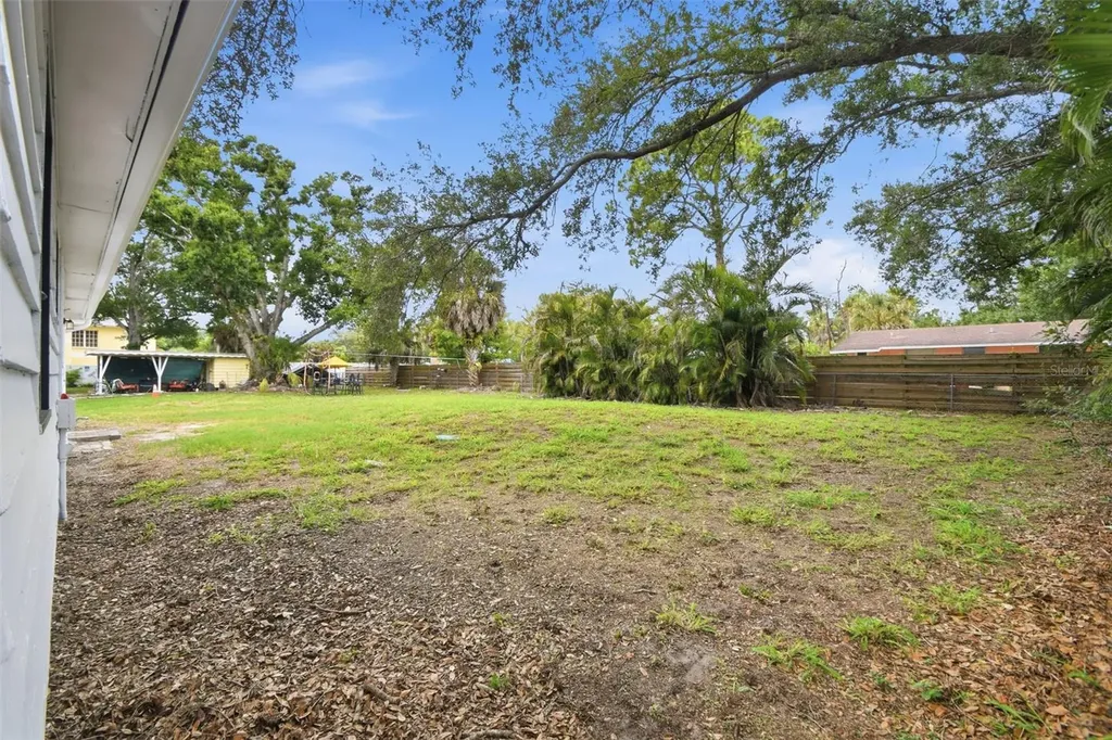 2817 Hawthorne Street Sarasota FL 34239