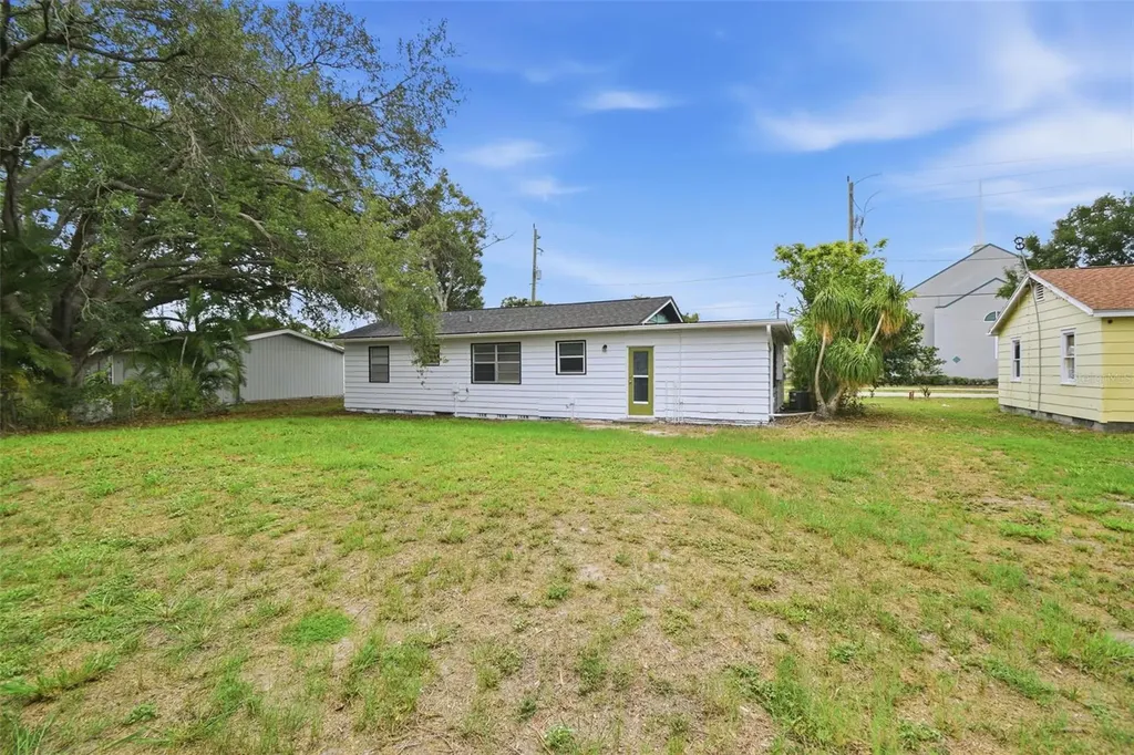 2817 Hawthorne Street Sarasota FL 34239