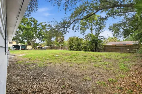 2817 Hawthorne Street Sarasota FL 34239
