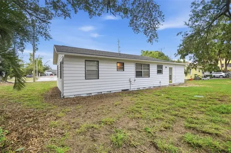 2817 Hawthorne Street Sarasota FL 34239