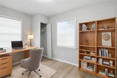 2817 Hawthorne Street Sarasota FL 34239