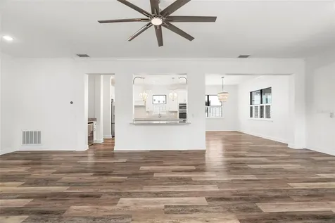 6209 S 3rd Street Tampa FL 33611